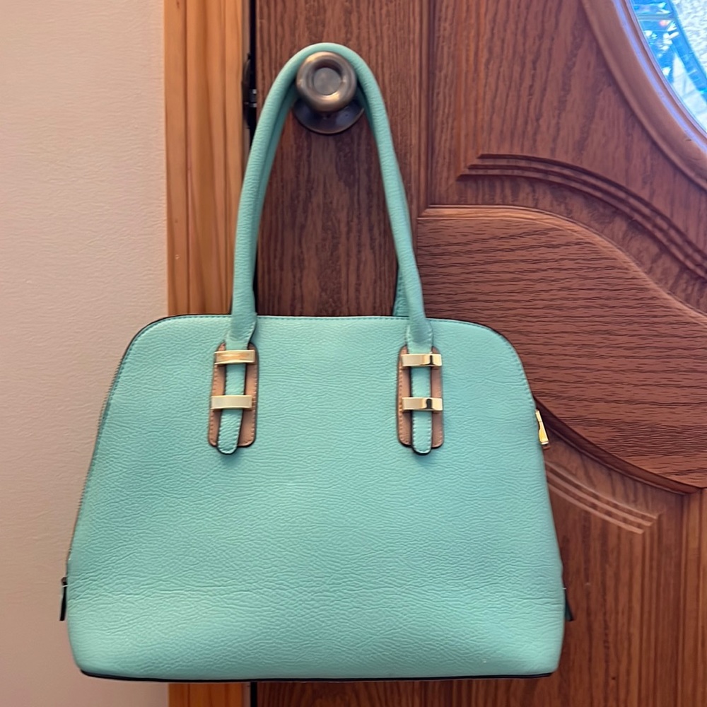 Charming Charlie Pretty Aqua Blue Shoulder Bag with Three compartments! 🌺